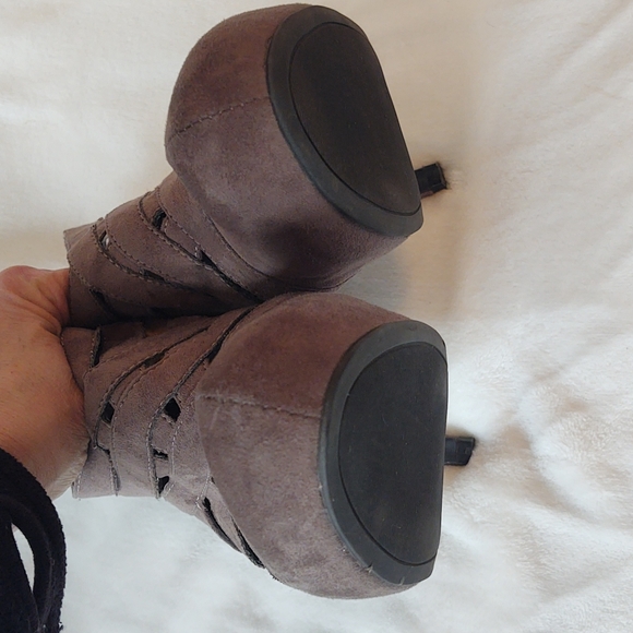 Apostrophe taupe spike heels - Picture 4 of 6